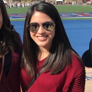 Meet your Posher, Dana